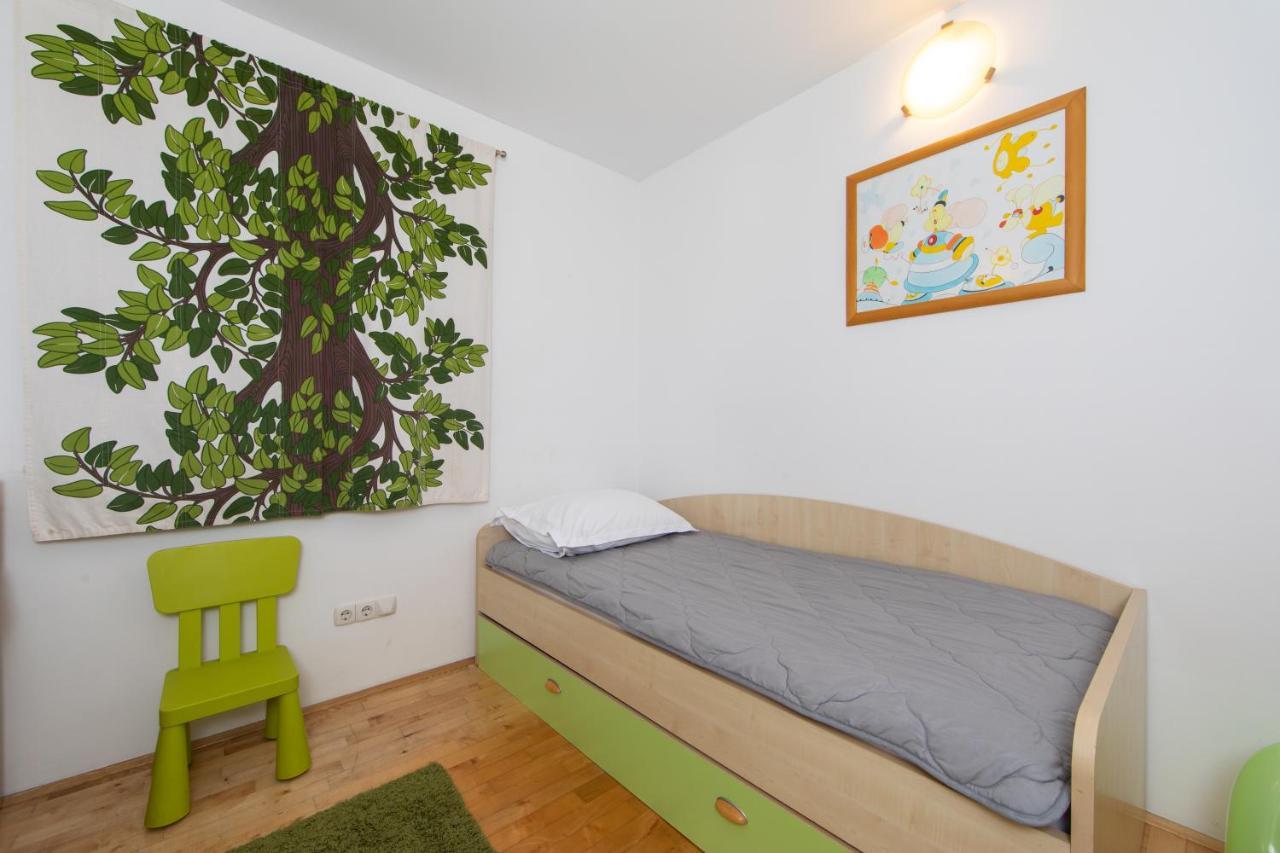 Lux Apartment Tucepi Luaran gambar