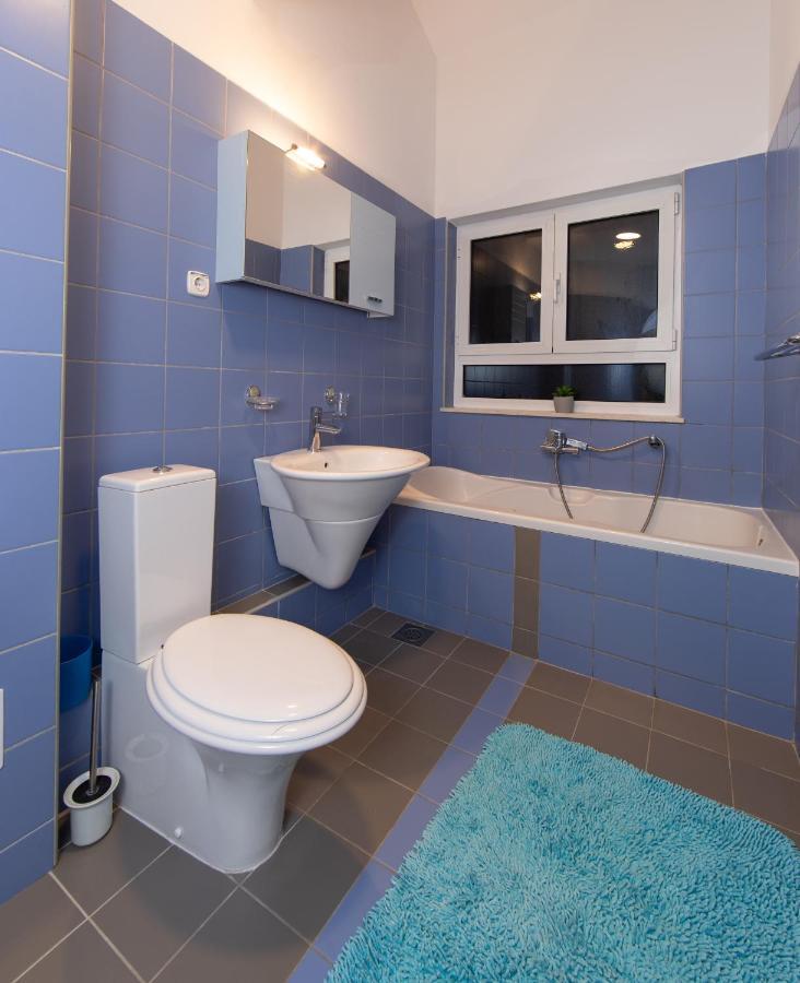 Lux Apartment Tucepi Luaran gambar