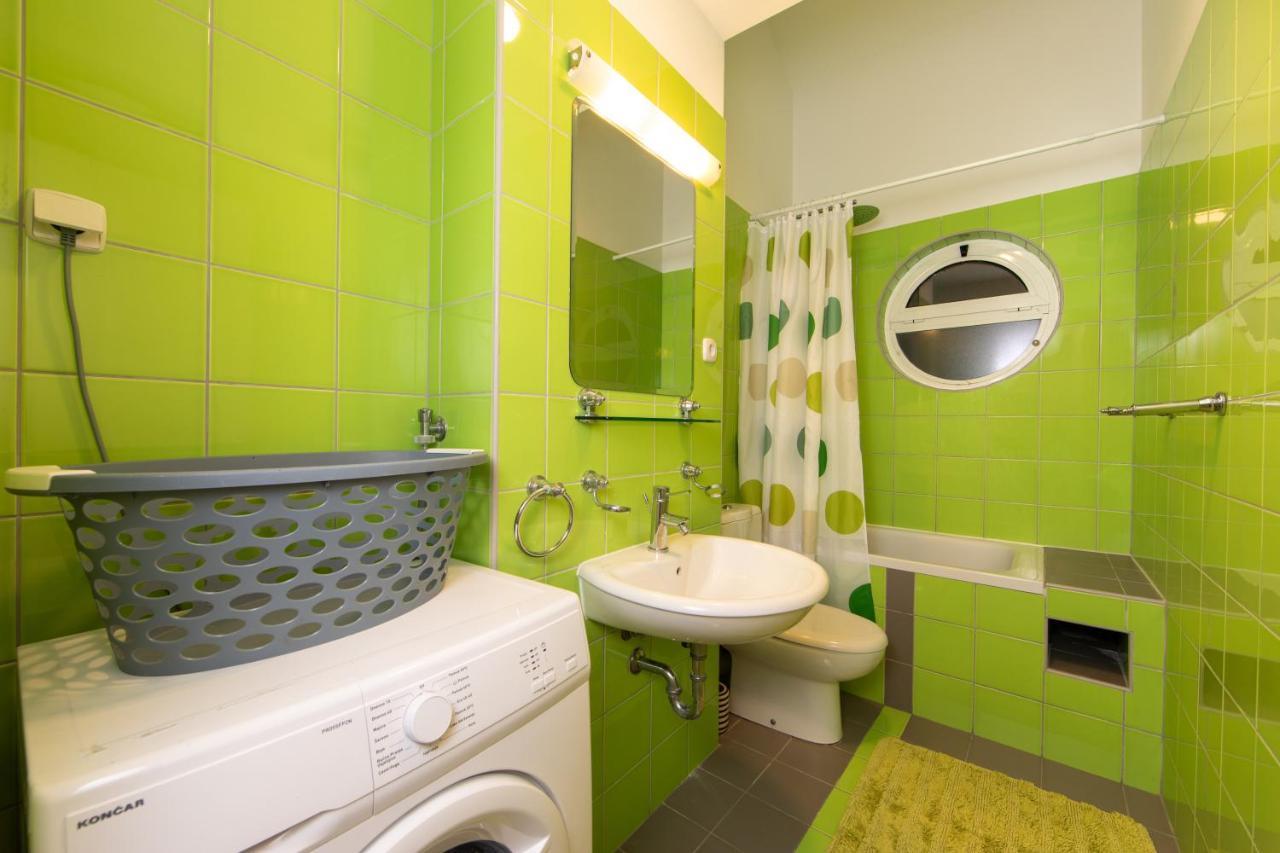 Lux Apartment Tucepi Luaran gambar