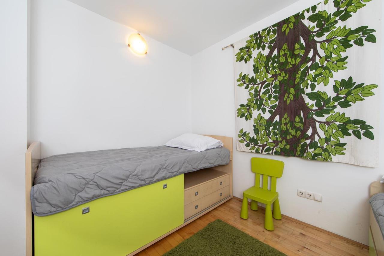 Lux Apartment Tucepi Luaran gambar
