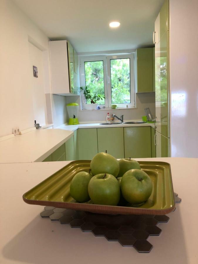 Lux Apartment Tucepi Luaran gambar